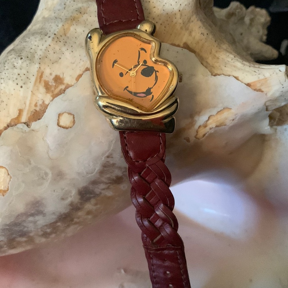 Disney 1990’s Winnie The Pooh Watchbogoho - image 1